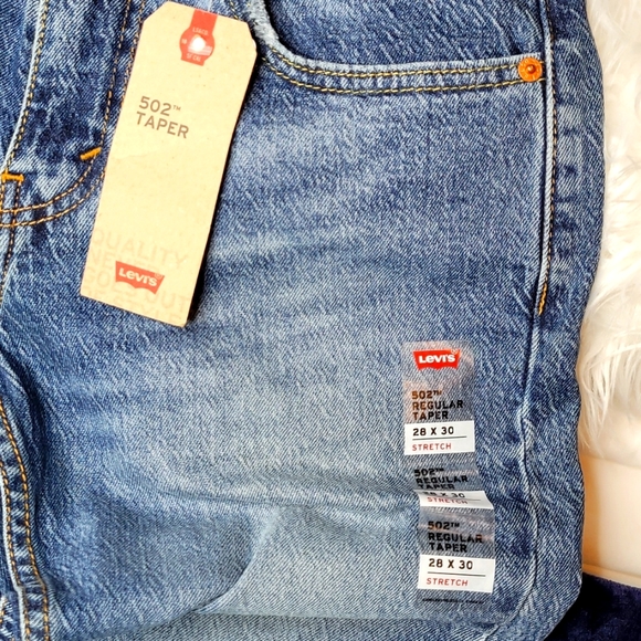 Distressed 502 Taper Levi's size 28x30 - Picture 4 of 10